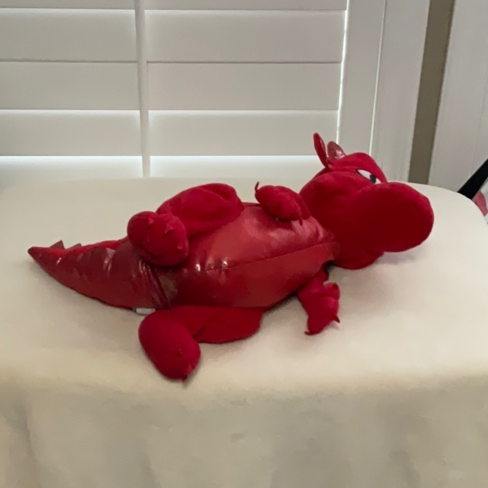 Dino - Picture 4 of 8
